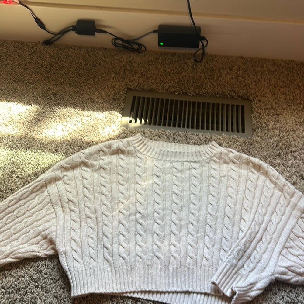 Small cropped Alter’d state long sleeve sweater